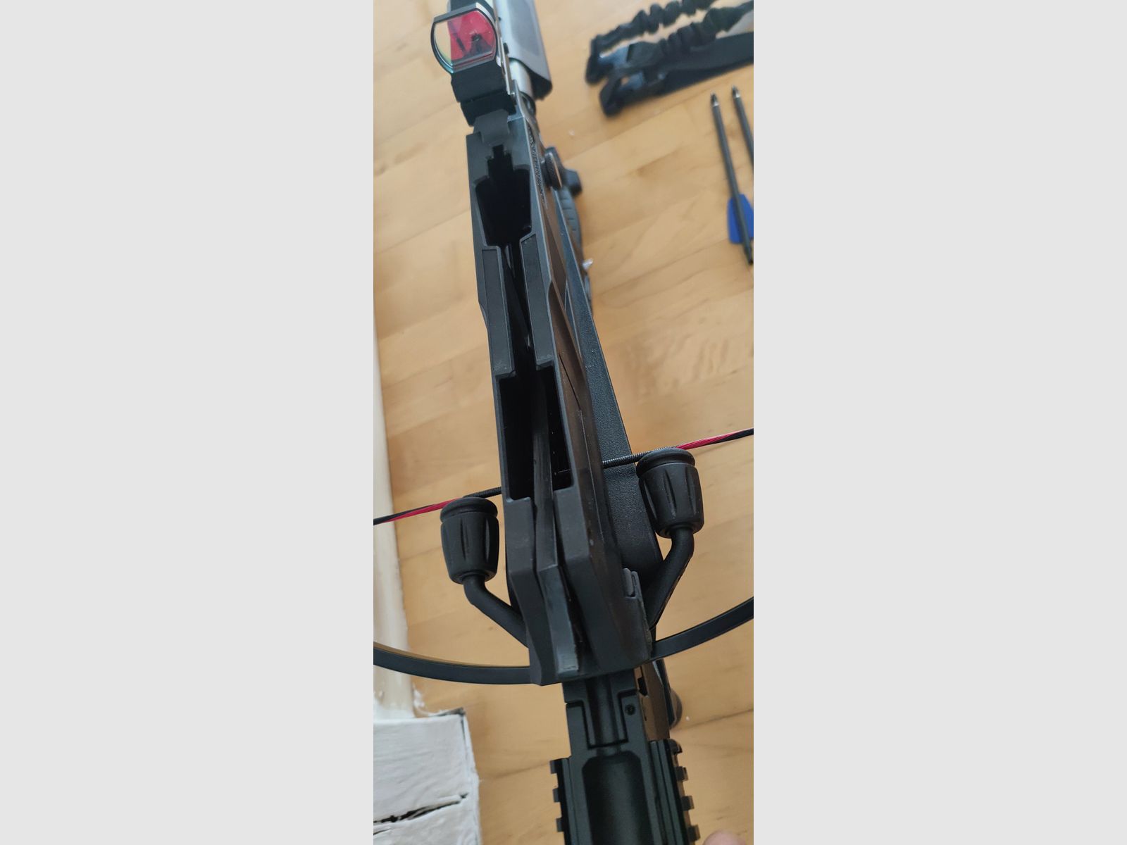 EK Archery Adder 