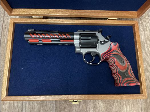 Smith & Wesson Revolver 686 Demon Anniversary 15th Cal. 357 Mag Nummer 99