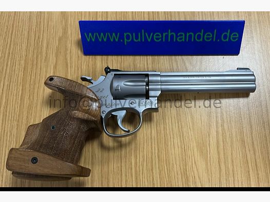 Smith & Wesson 617 stainless .22lr