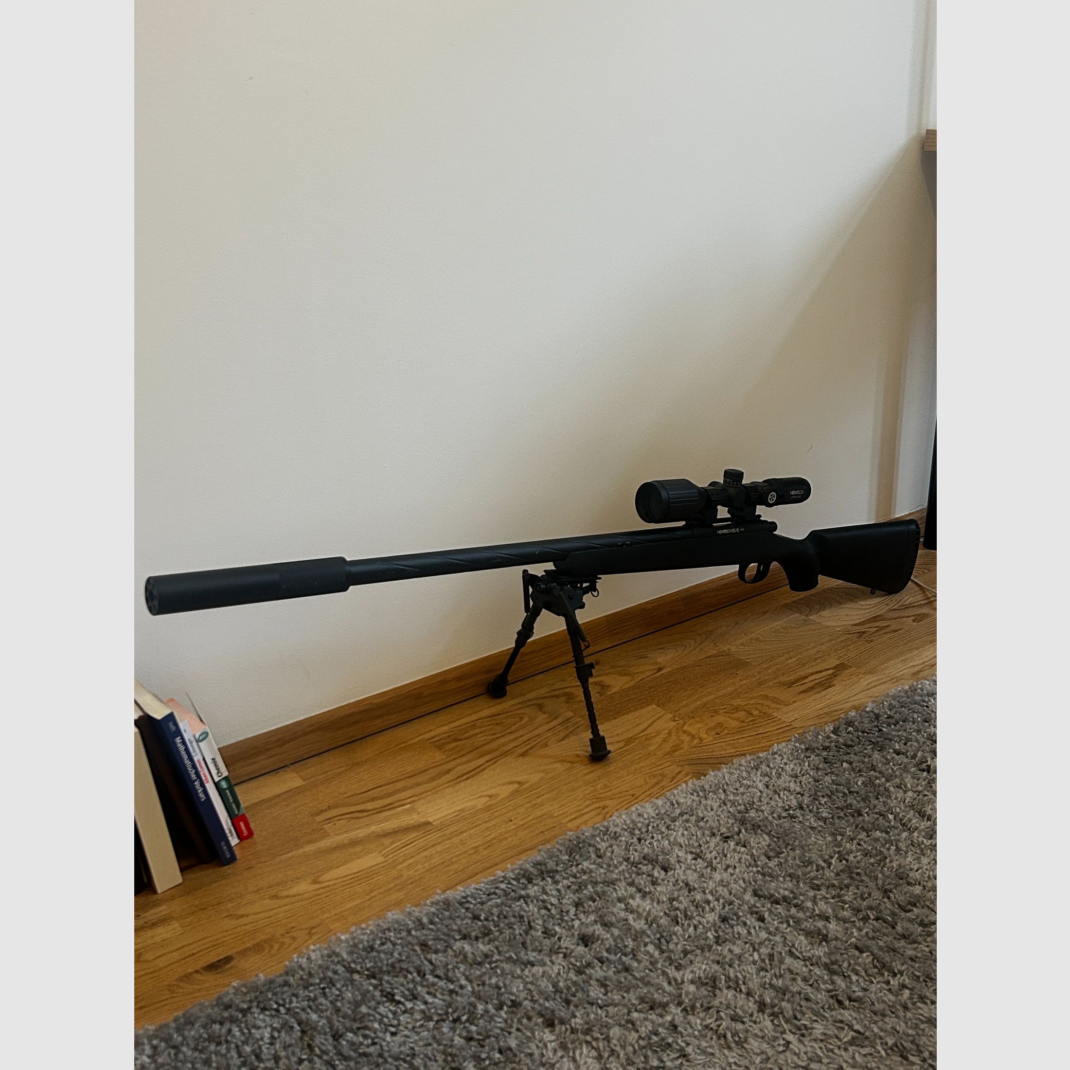 Novritsch SSG10 A1 – visor + silenciador + bípode – M160 (2,8 J) – casi nuevo, imagen 1 de 4