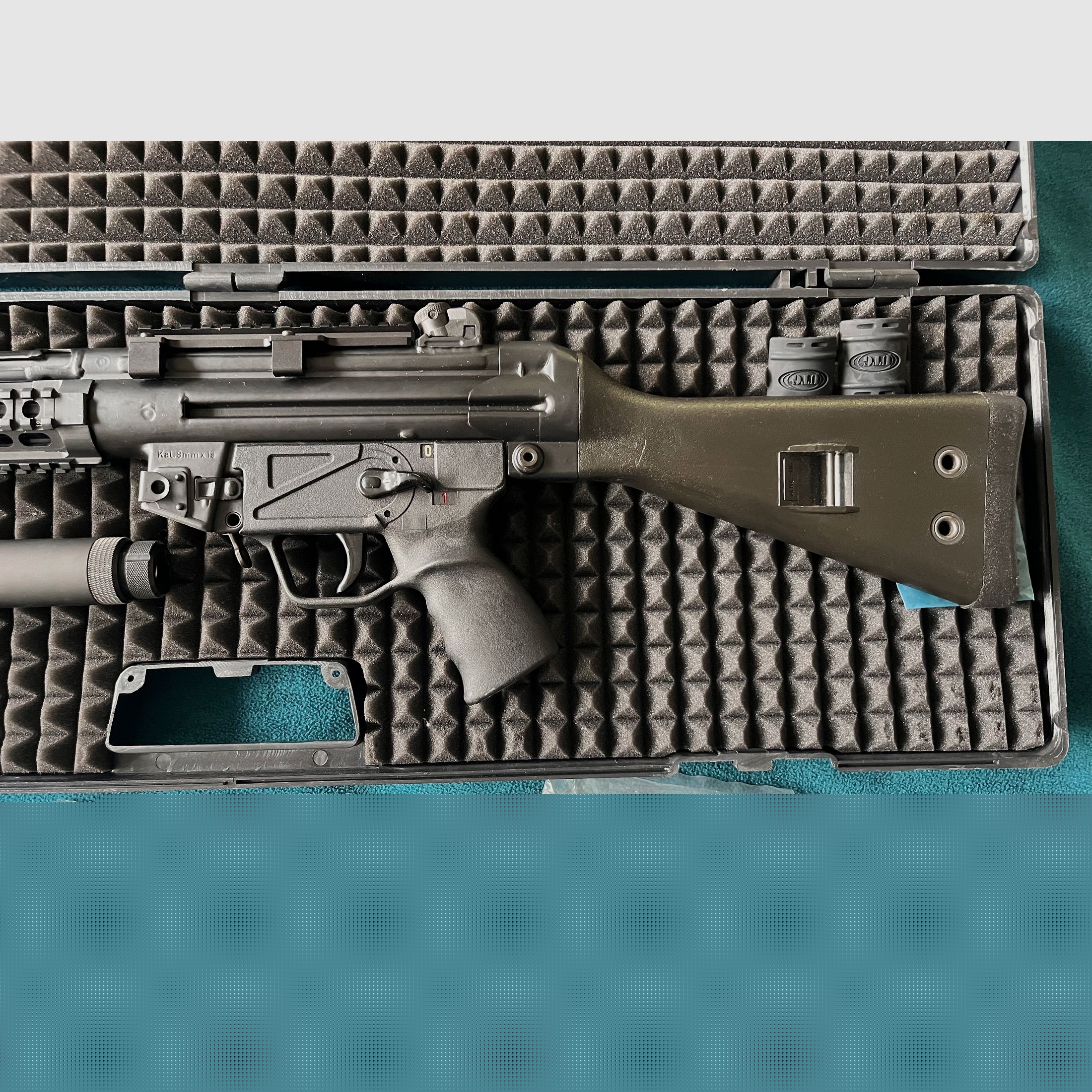 MKE T94 MP5/SP5 carabine avec silencieux QD B&T et accessoires