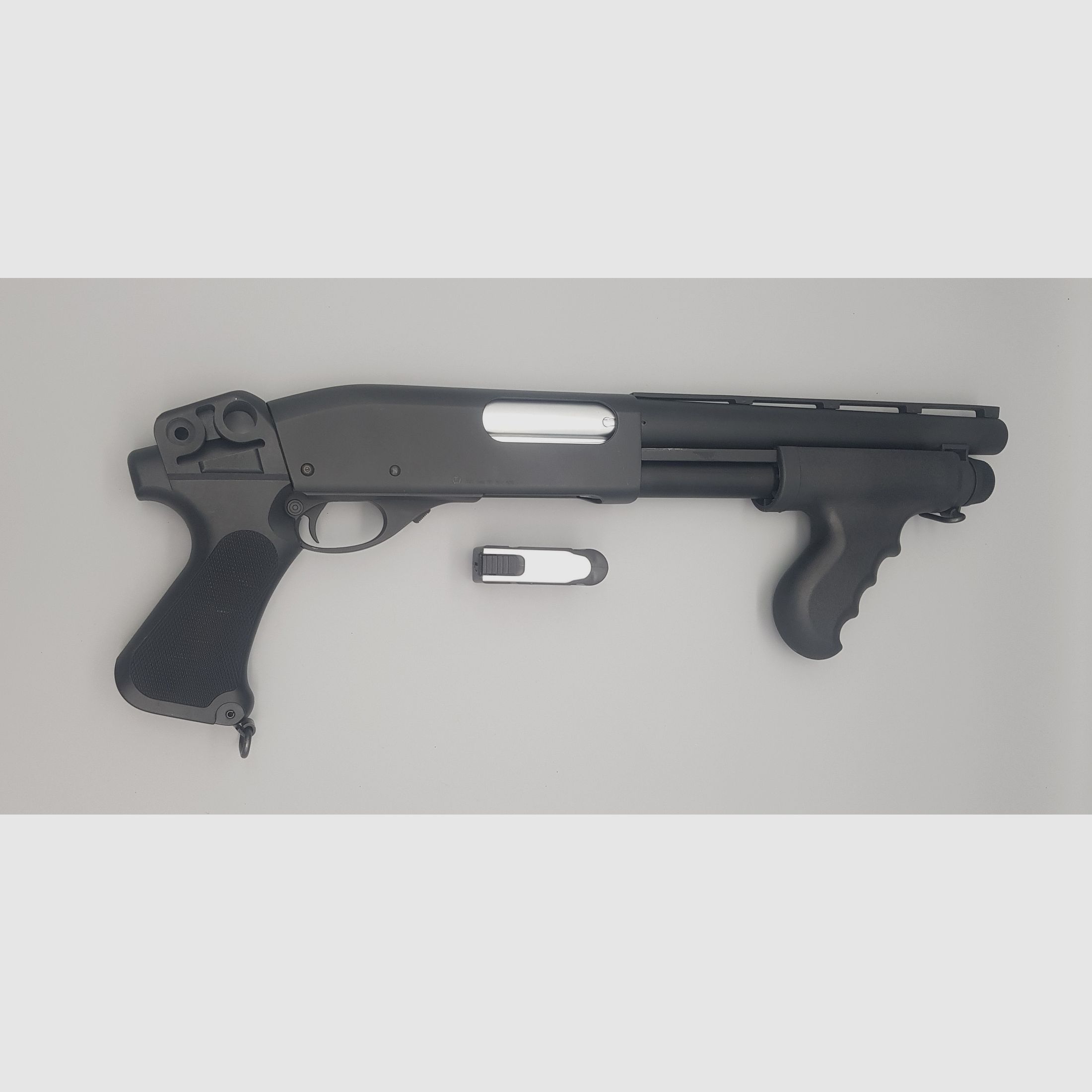 Shotgun Wingmaster Modell M 870 im Cal. 6mm BB Ganzmetall Ausführung Sammlerstück mit Magazin Pumpgun Schrotflinte