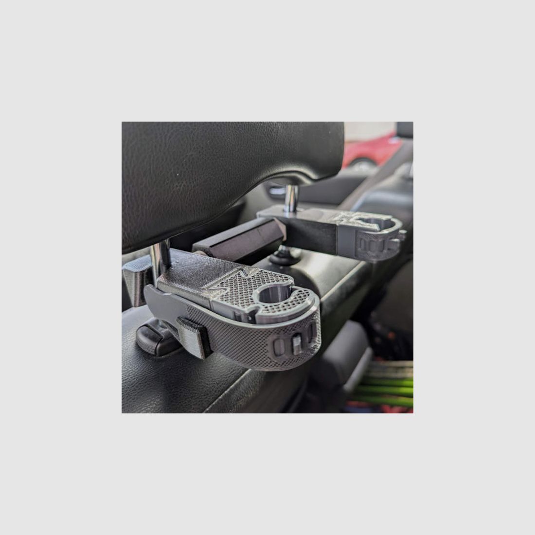 Rifle holder system "Krabbe Pro" for headrests in the car | Jagawams