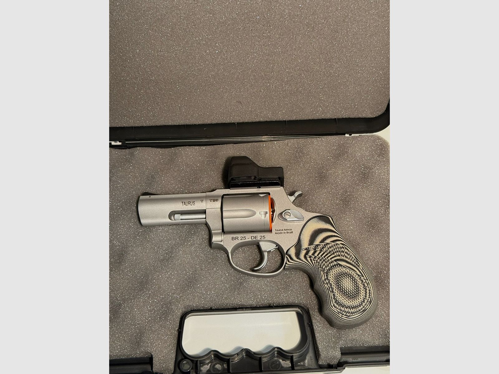 Taurus Revolver Model 605 T.O.R.O. 3" .357mag./ .38Spec