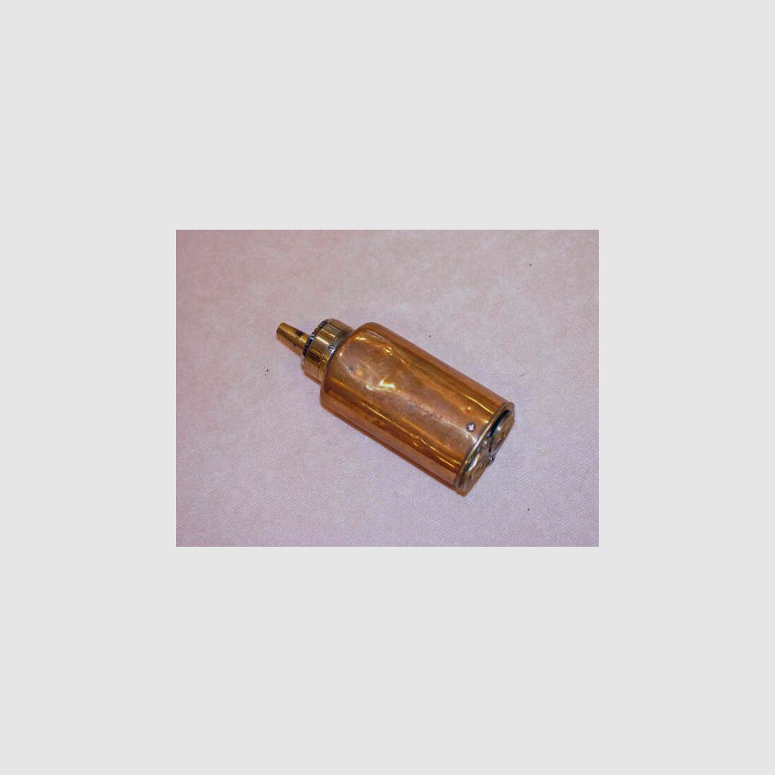 English, manufacturer unknown powder bottle