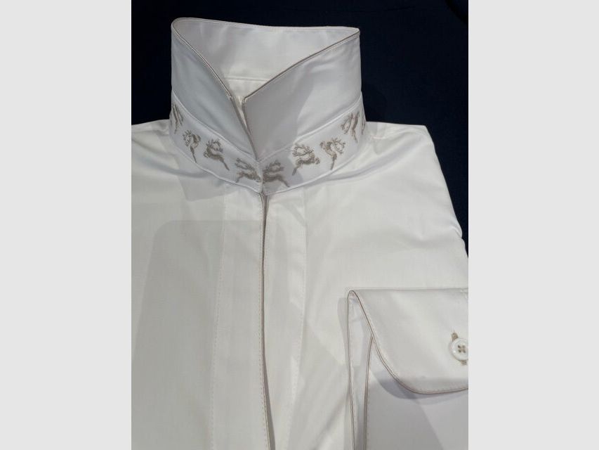 Wallmann Bluse mit Hirschstickerei in Beige, Bild 2 von 4