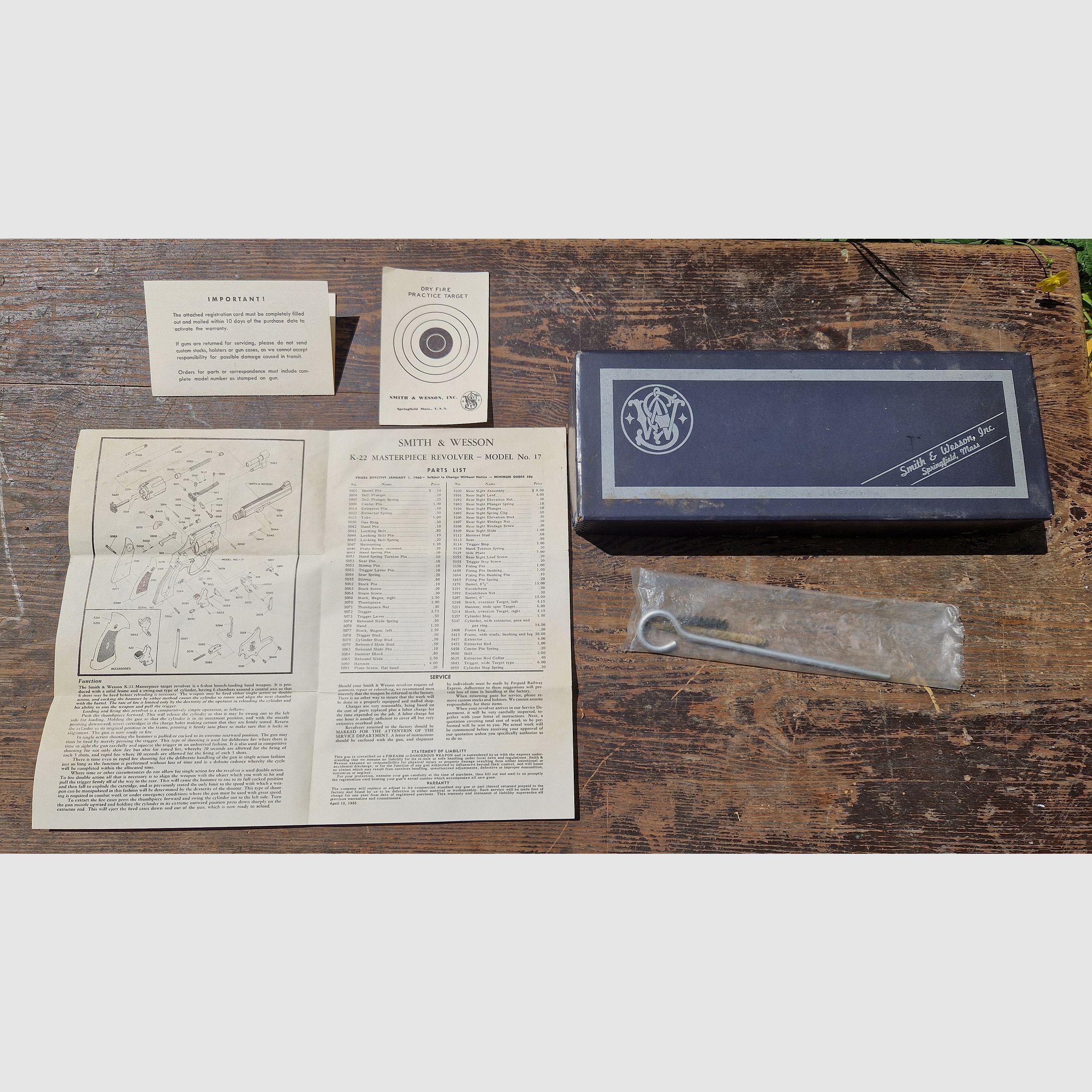 1955 VTG SMITH & WESSON MOD 14 MOD 17 ALTER KARTON SCHACHTEL MIT EXPLOSIONSZEICHNUNG UND ZUBEHÖR