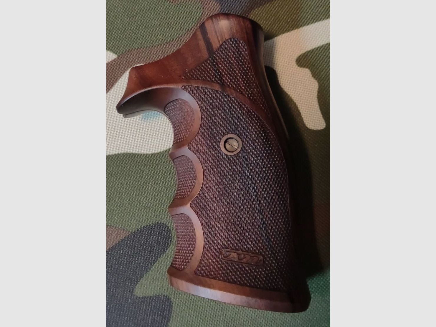 revólver Manurhin MR 73 bien cuidado, usado