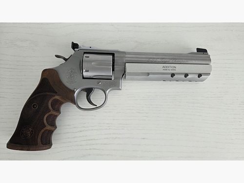 Revolver Smith & Wesson Model 686 Target Champion