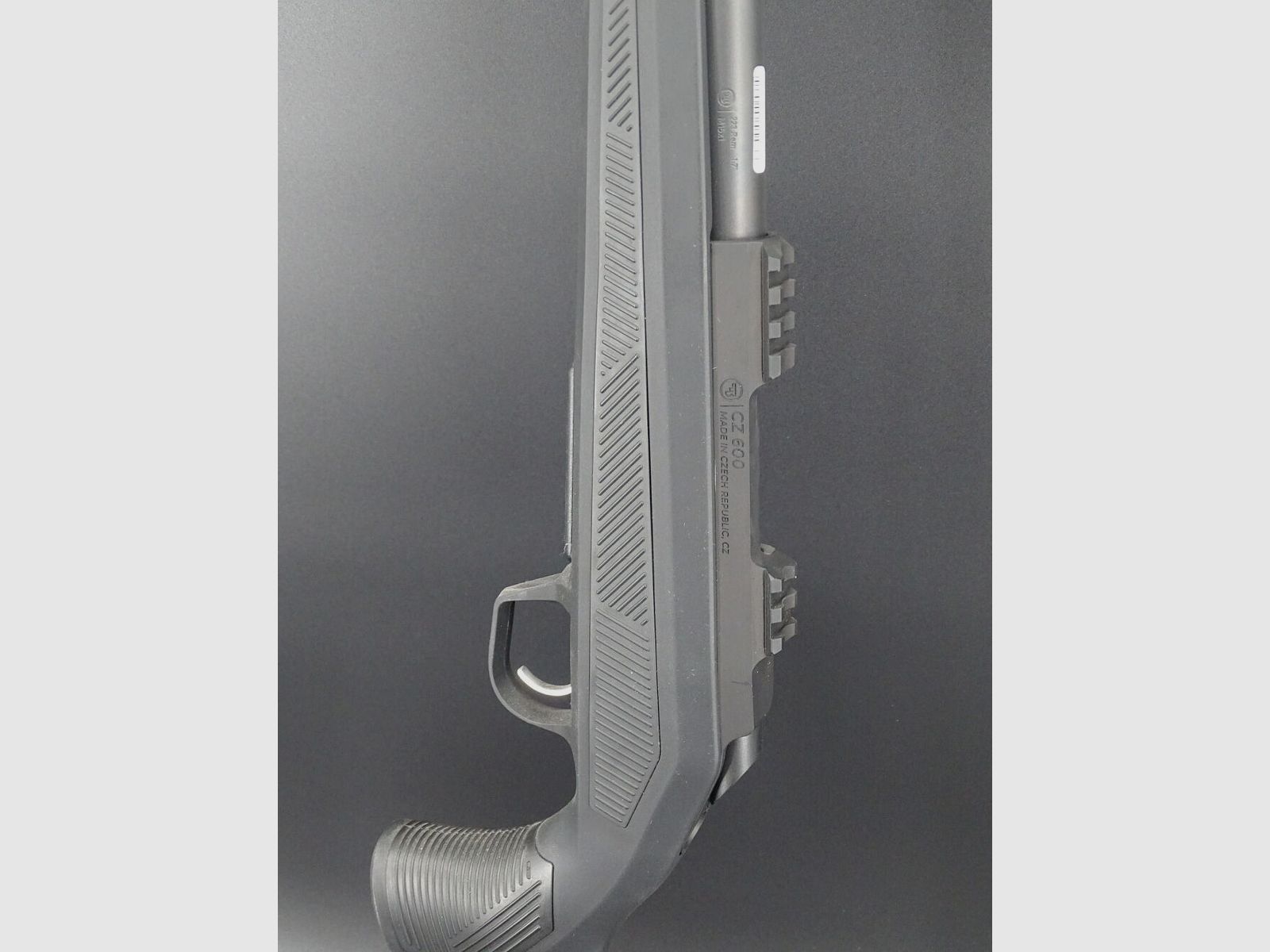 Ausstellungswaffe NEUWAFFE UNGESCHOSSEN CZ 600 Alpha Kaliber .223 Rem CZ 600 Alpha
