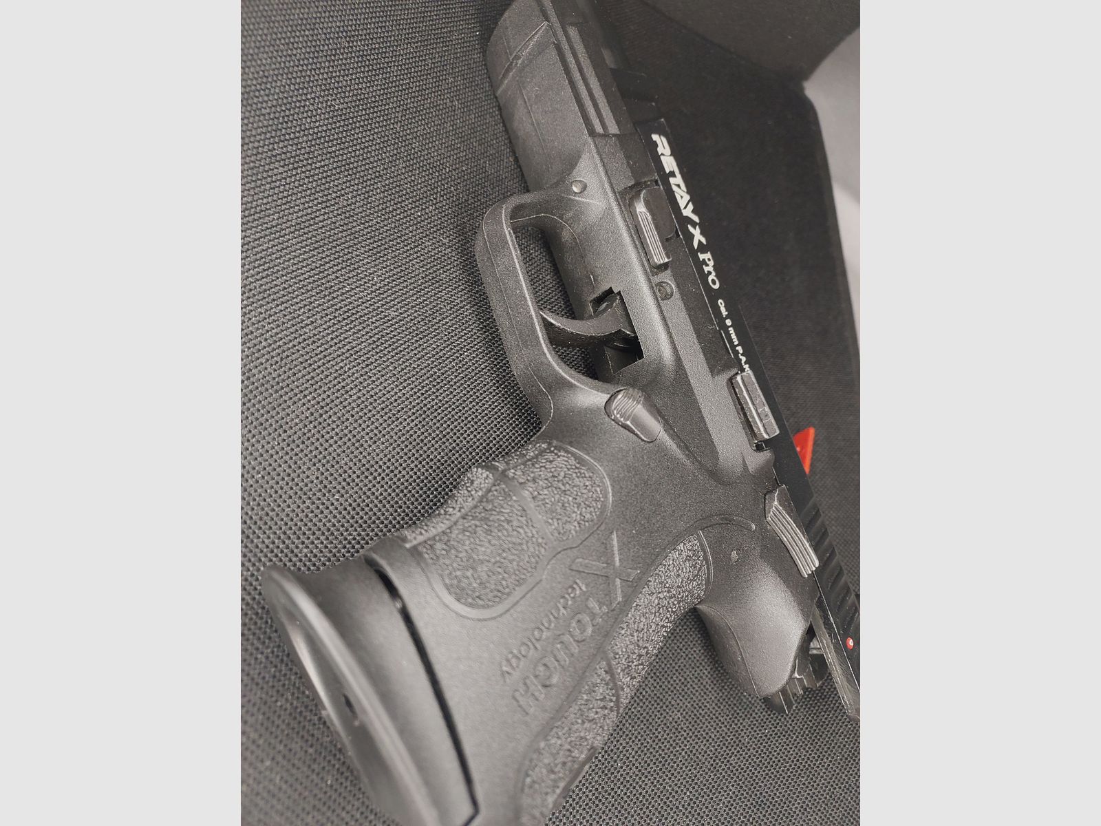 Retay X Pro Schreckschuss Pistole 9mm P.A.K. brüniert (PTB 1041) 
