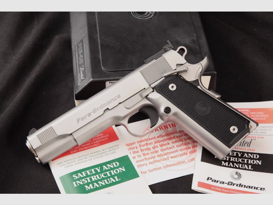 Para Ordnance, Modelo P16-40 Limitado de Canadá, Acero Inoxidable 5" Semiautomático de Doble Capacidad (1911) Pistola y Estuche .40 S&W