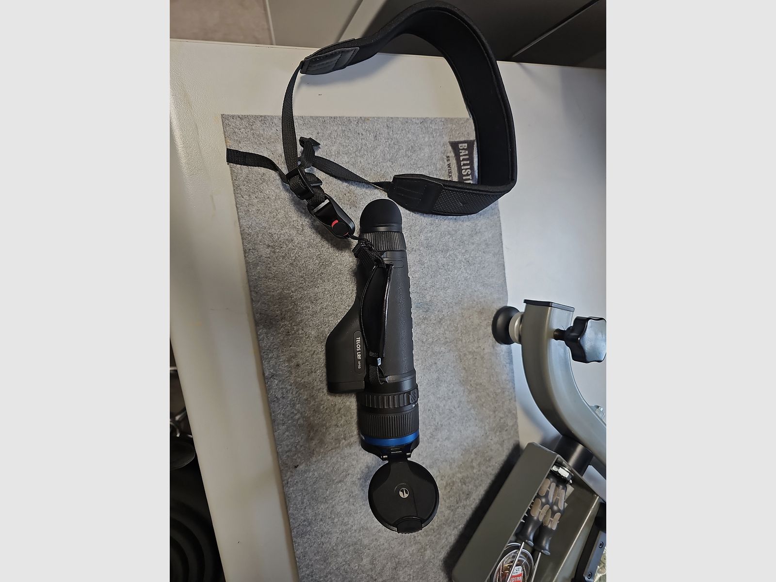 Pulsar TELOS LRF XP50 con 2 baterías como nuevo