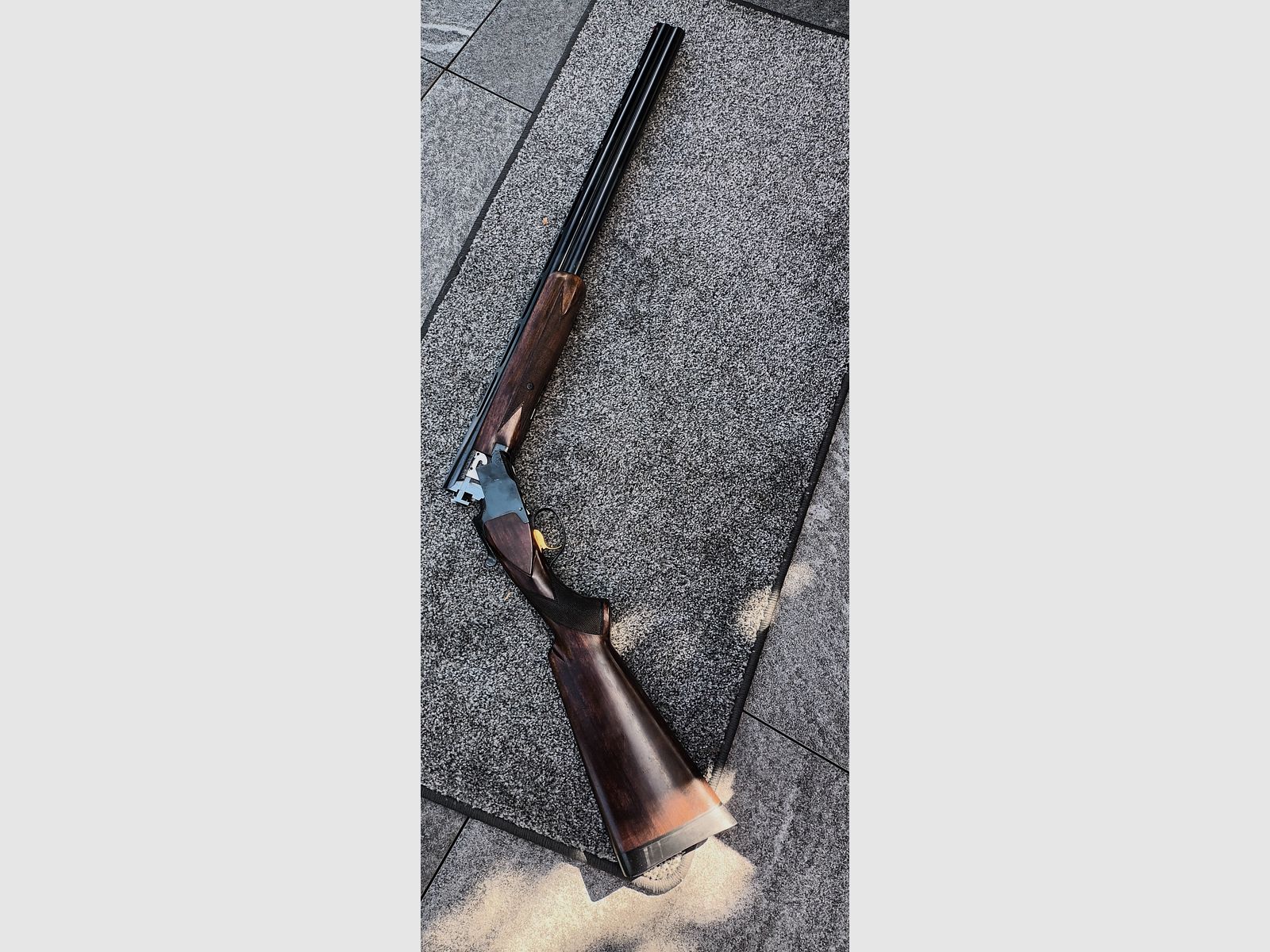 Browning B25