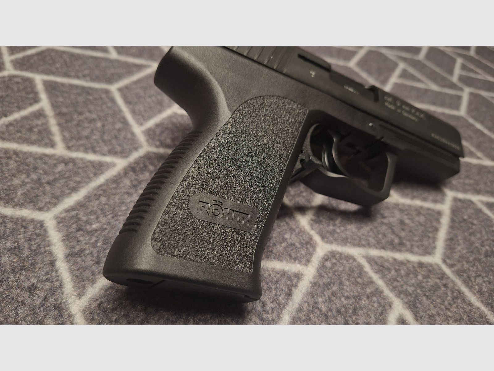 Röhm RG 96 Schreckschuss Pistole brüniert