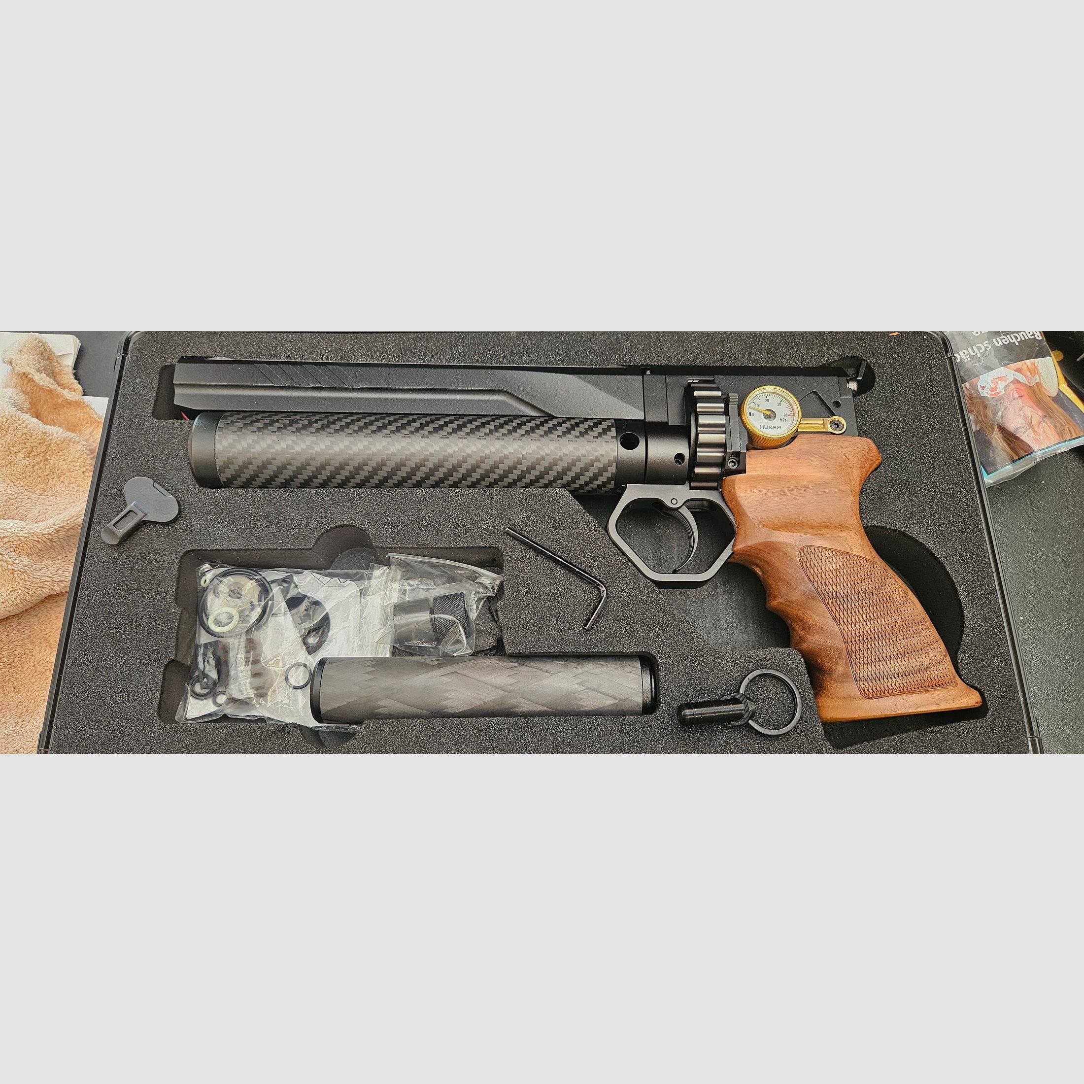 Huben Gk1 van GoGun met accessoires