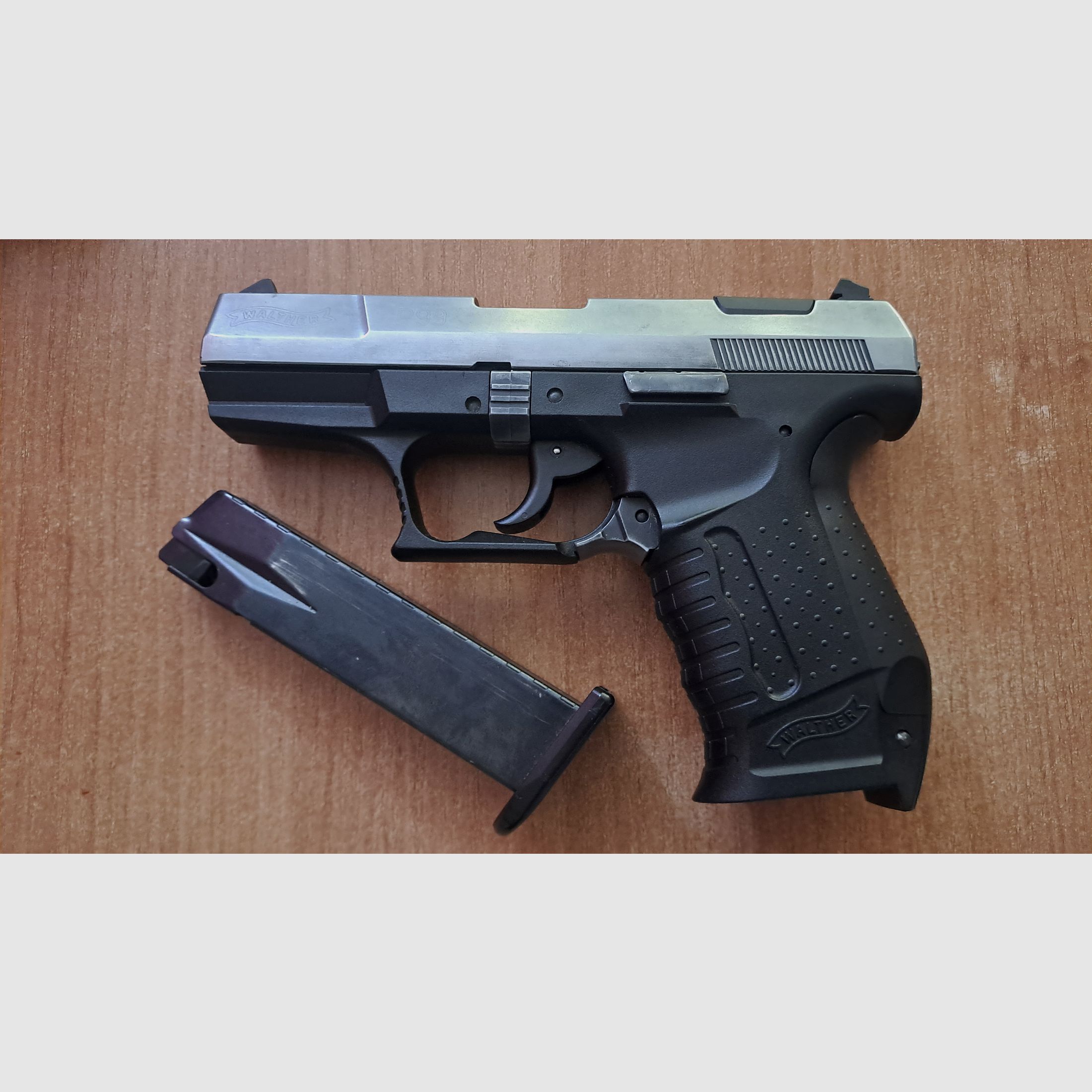 Walther P99- Cal. 9 mm blank/ PTB 637