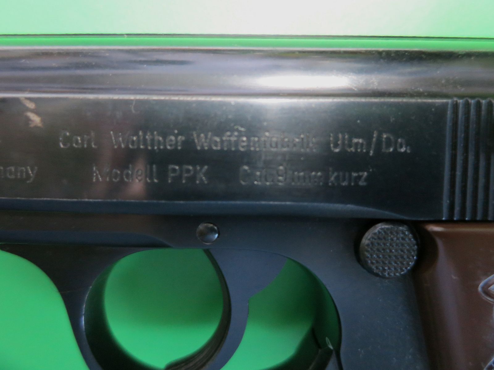 Halbautomatische Pistole, Walther PPK, Kal. 9 mm Kurz, braune Griffschalen       #74