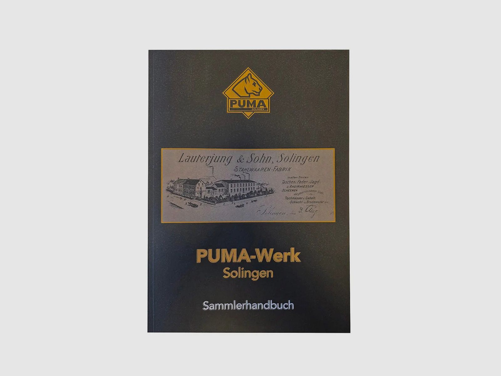 PUMA Fabriek Verzamelaars Handboek 2025, afbeelding 1 van 5