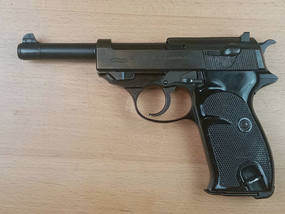 Walther	 Modell P 38