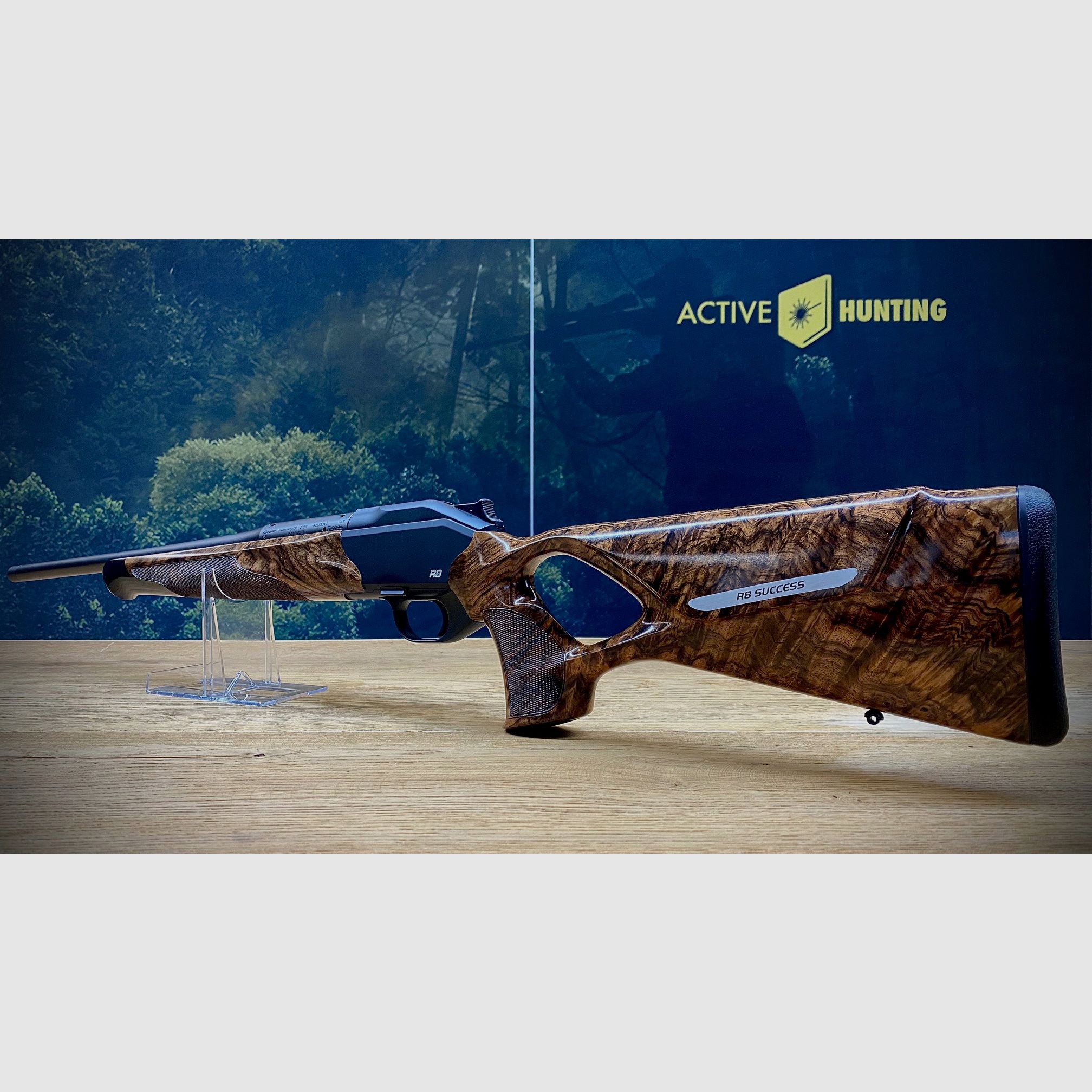 Blaser R8 Success / Holzklasse 10 / Kaliber u. Lauflänge nach Wahl / absolute TRAUMWAFFE