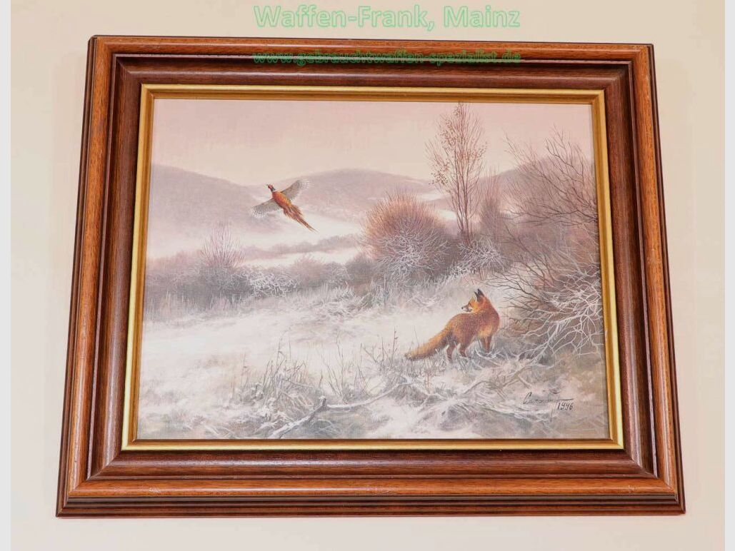 Josef Csiszar Vos met opkomende fazant in winterlandschap