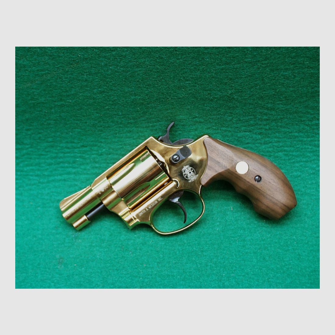 Smith&Wesson	 Revolver Chiefs Special, gold, 9mm R.K