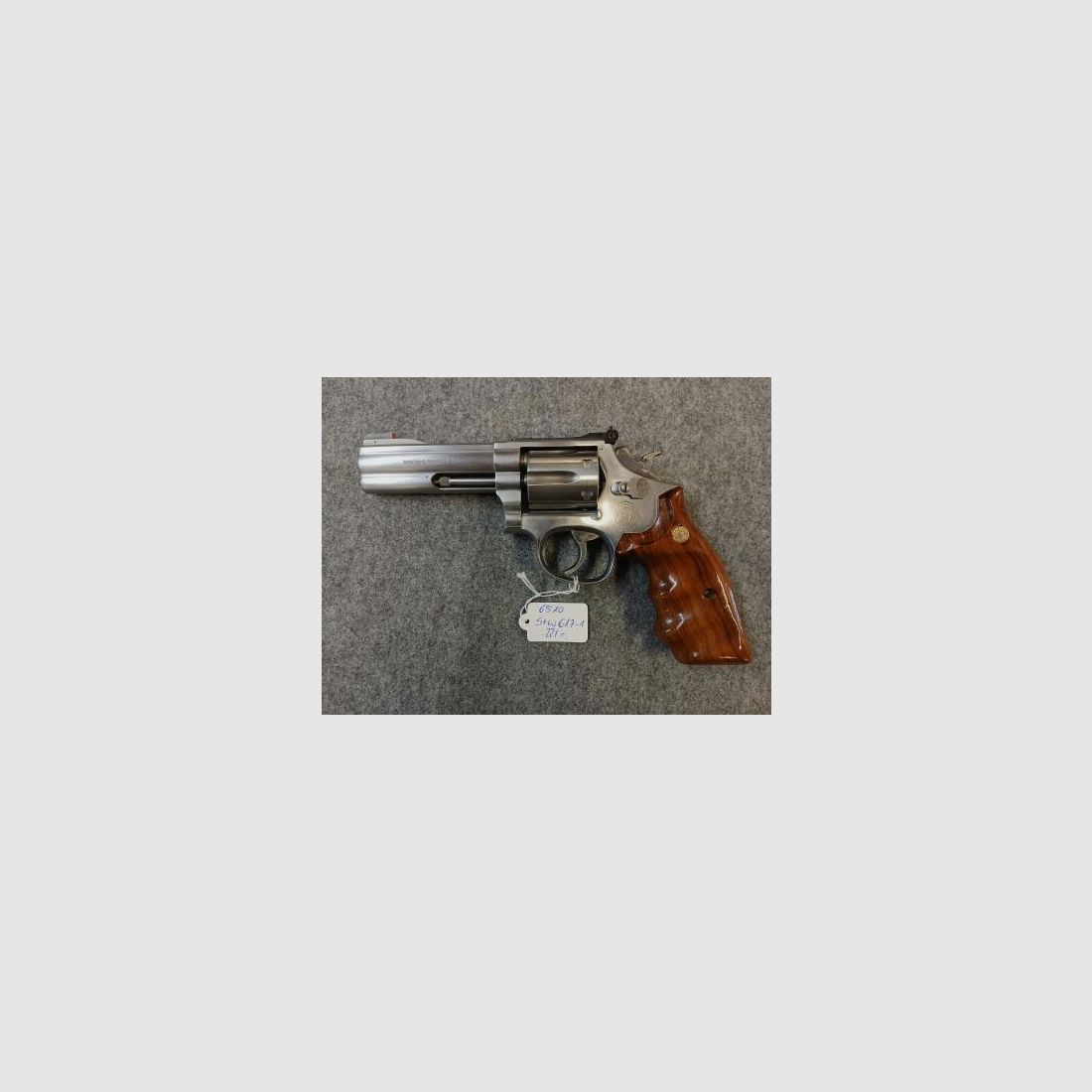 Smith + Wesson Mod. 617-1, Kal. .22 l.r., LL 4"