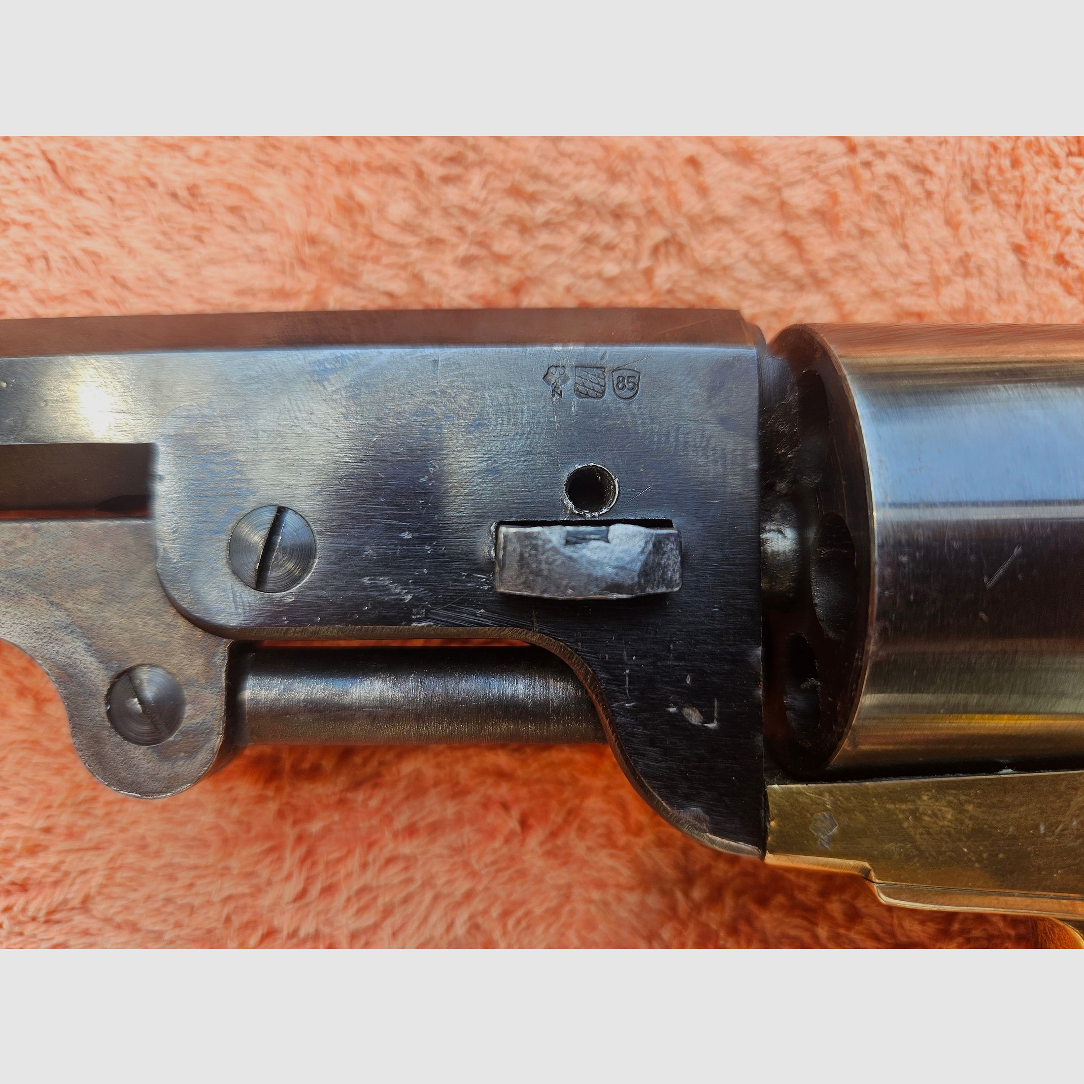 Neumann-Umbau auf 9 mm Schreckschuss Colt 1851 Navy