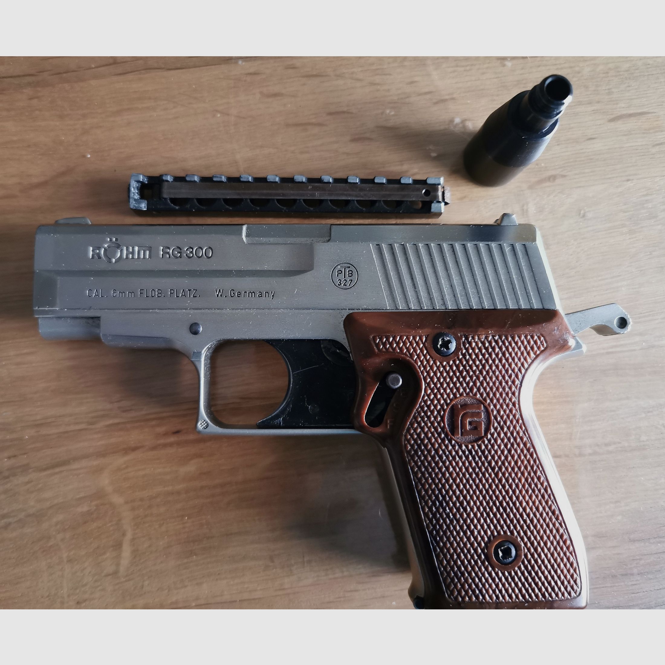 Röhm RG300 Nickel (Silver) with PTB free from 18 years