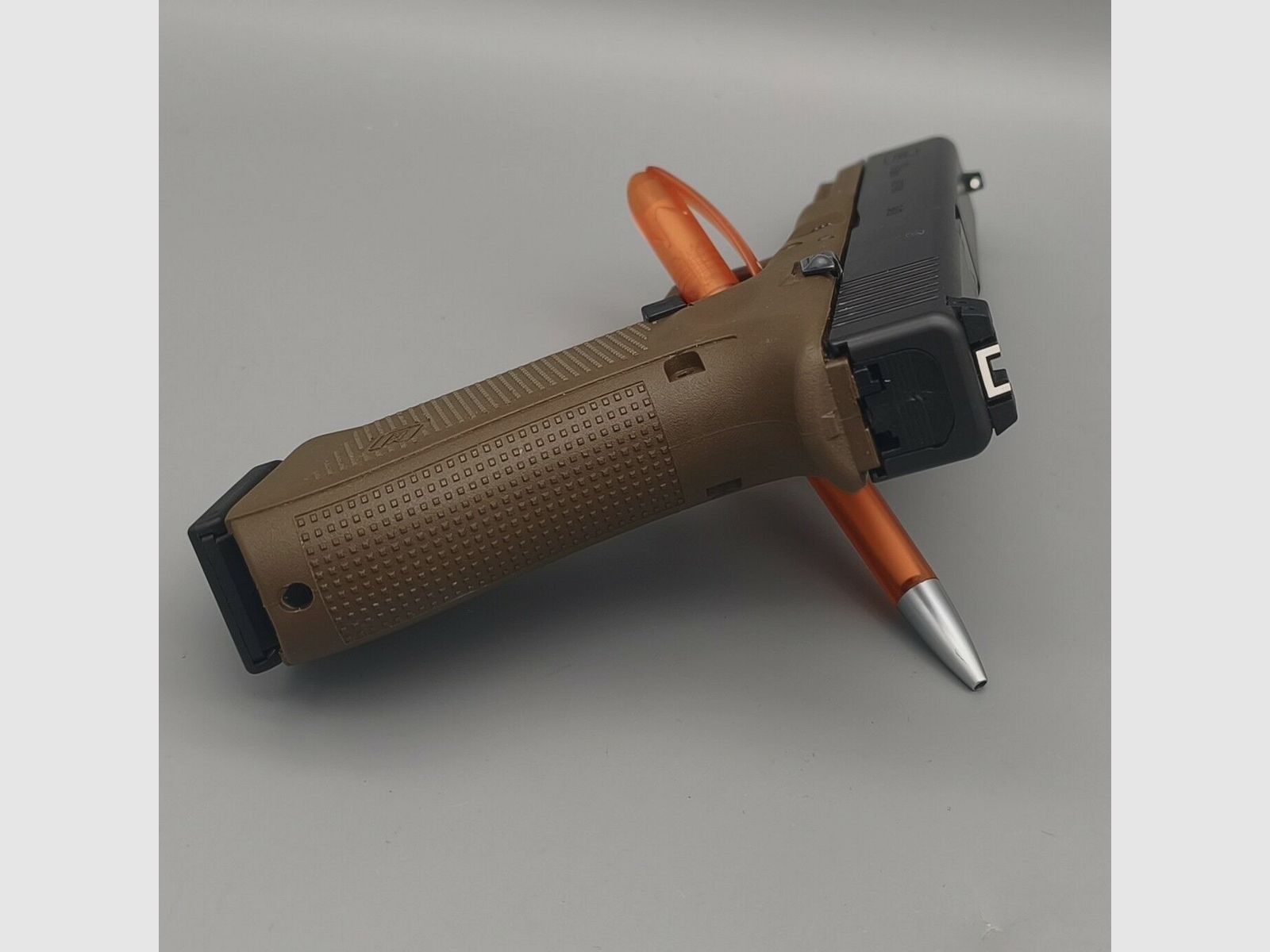 Glock 17 Gen4 Model Specjalny FDE również jako system wymienny! 9mm Luger