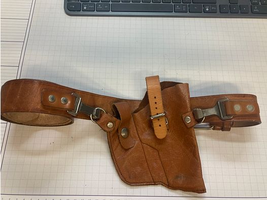 Under holster Kripo, NVA Makarov, Walther PP, M74