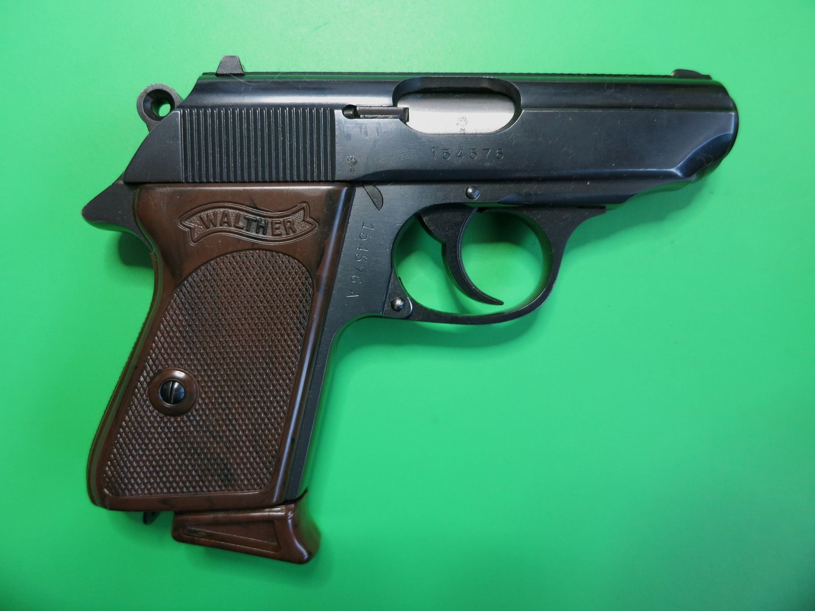 Halbautomatische Pistole, Walther PPK, Kal. 9 mm Kurz, braune Griffschalen       #74