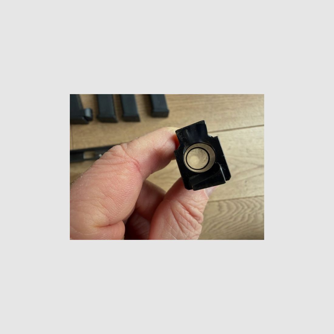 Glock 19 Gen 2 - Sammlerstück / sehr guter Original-Zustand - 4 Magazine - Sport- und Safety-Holster