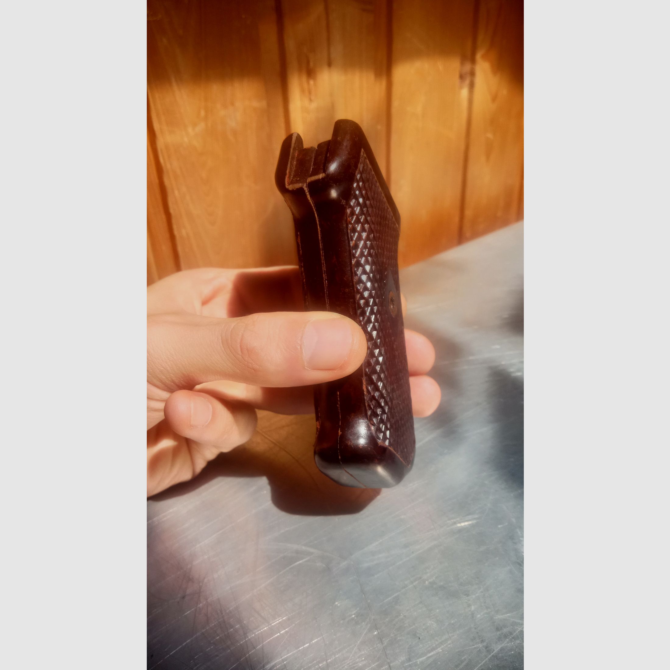 Original AK47 Type 1 Griff aus Bakelit zusammengehörige Griffschalen