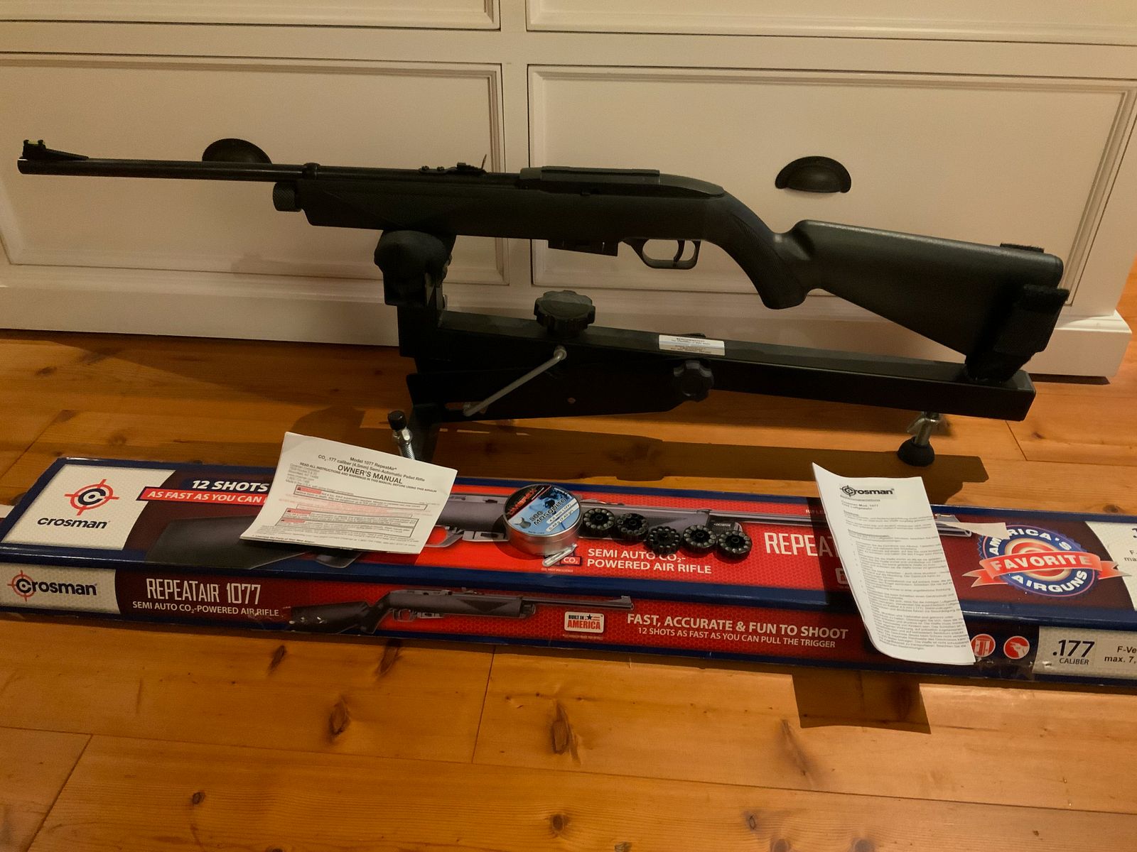 Crosman 1077 CO2 air rifle semi-auto