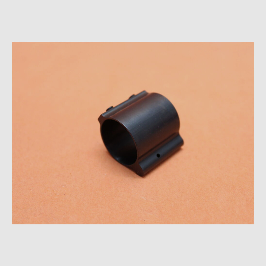 HERA AR-15: Niski profil bloku gazowego HERA .936"ID Mikro (11.03.04) stal oksydowana do Bull-Barrel