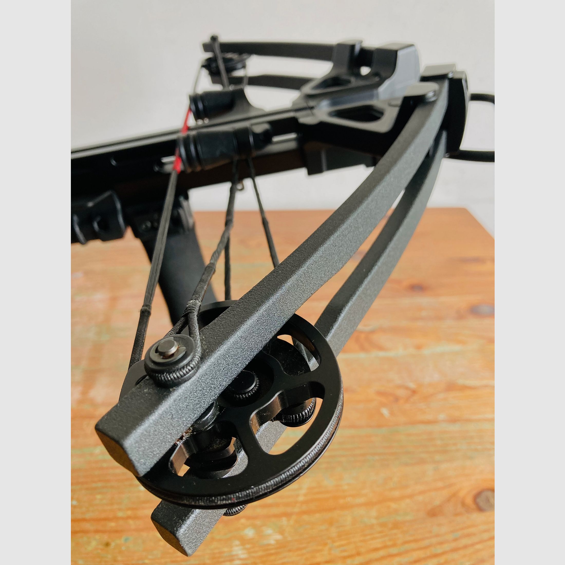 Man Kung Stalker XB52 Schwarz 185 lbs 370 fps 