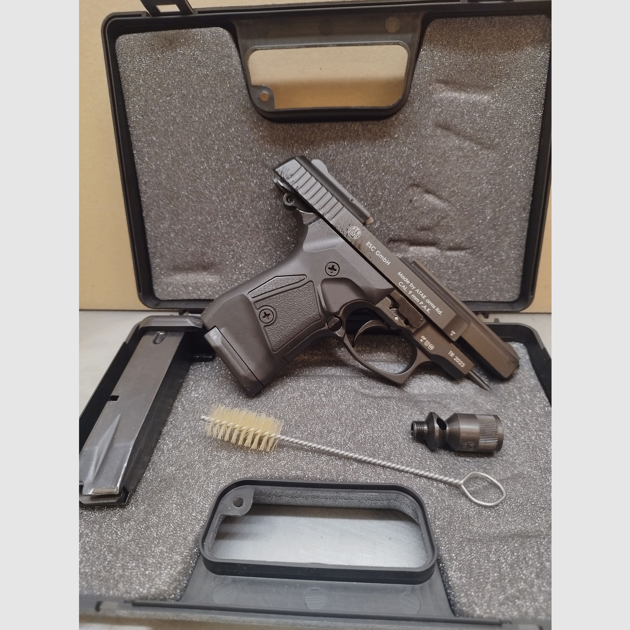 Zoraki 914-P Schreckschusswaffe 9mm PAK schwarz inkl. Reservemagazin !!Neuware!!