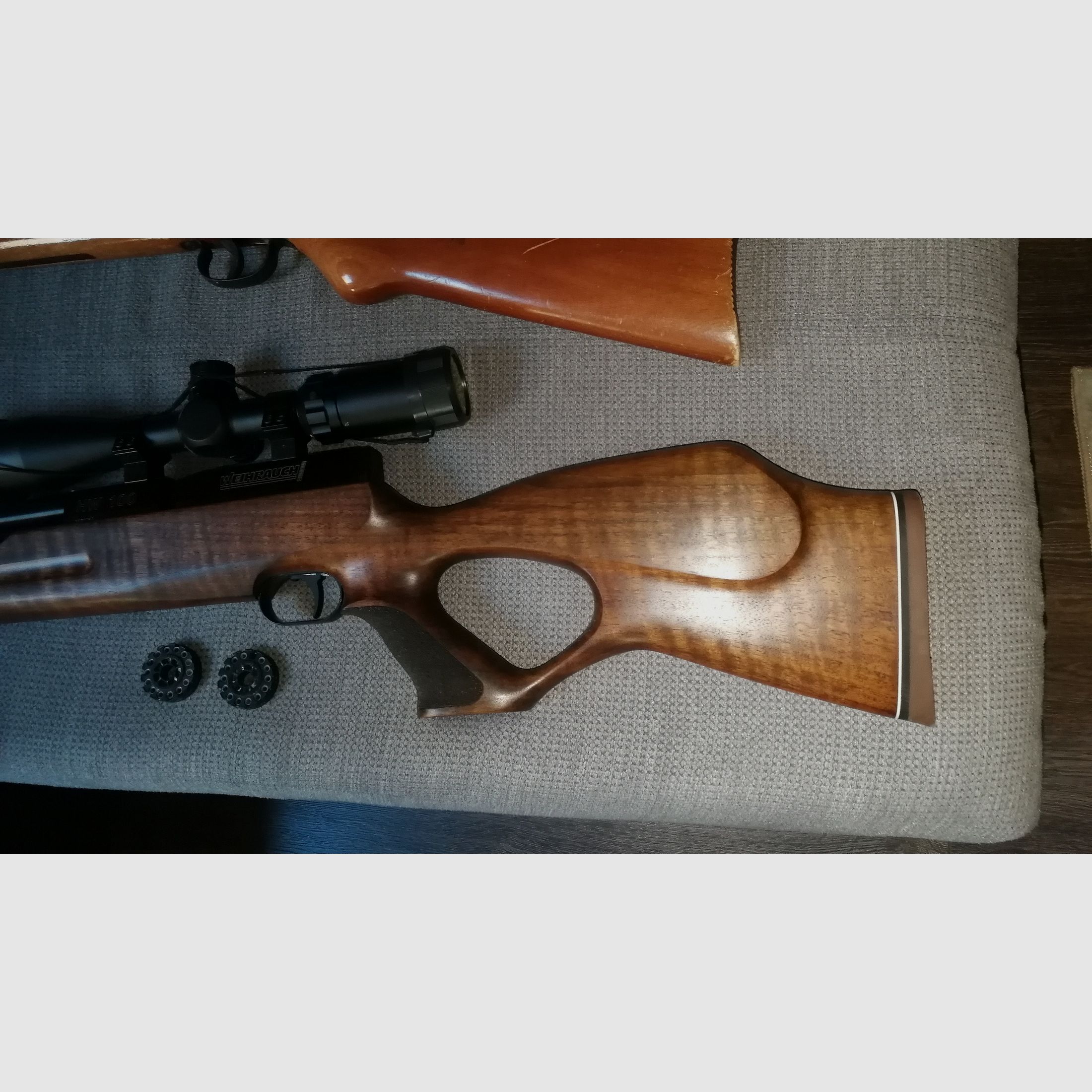 Incienso HW 100 T FSB con bomba de aire comprimido M 220 con mira telescópica, silenciador y accesorios (ver fotos) + 2 rifles de aire más antiguos como regalo