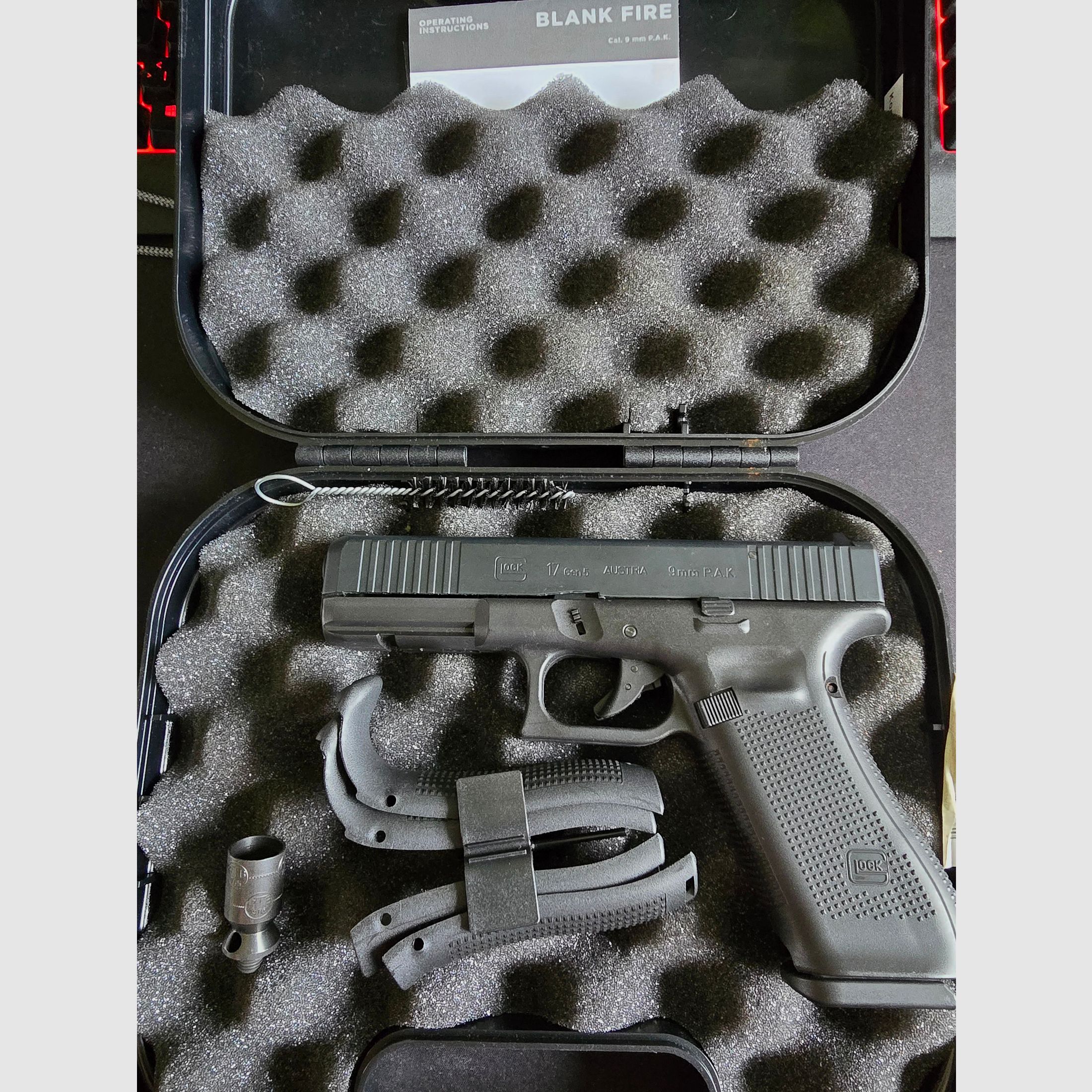 Glock 17 9mm P.A.K.