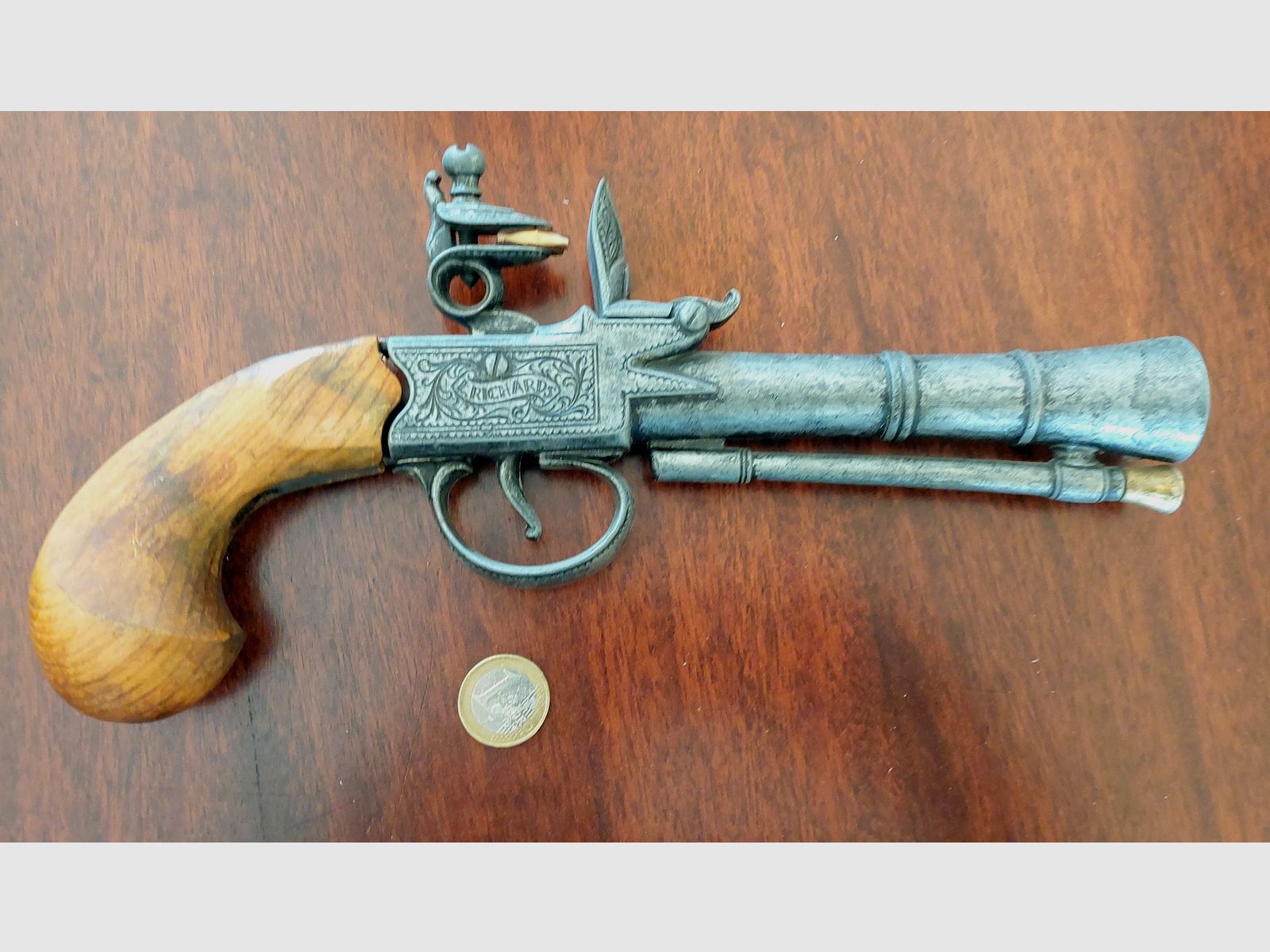 Replica Steinschlosspistole „Blunderbluss Tromblon“ – Piraten Deko – defekt