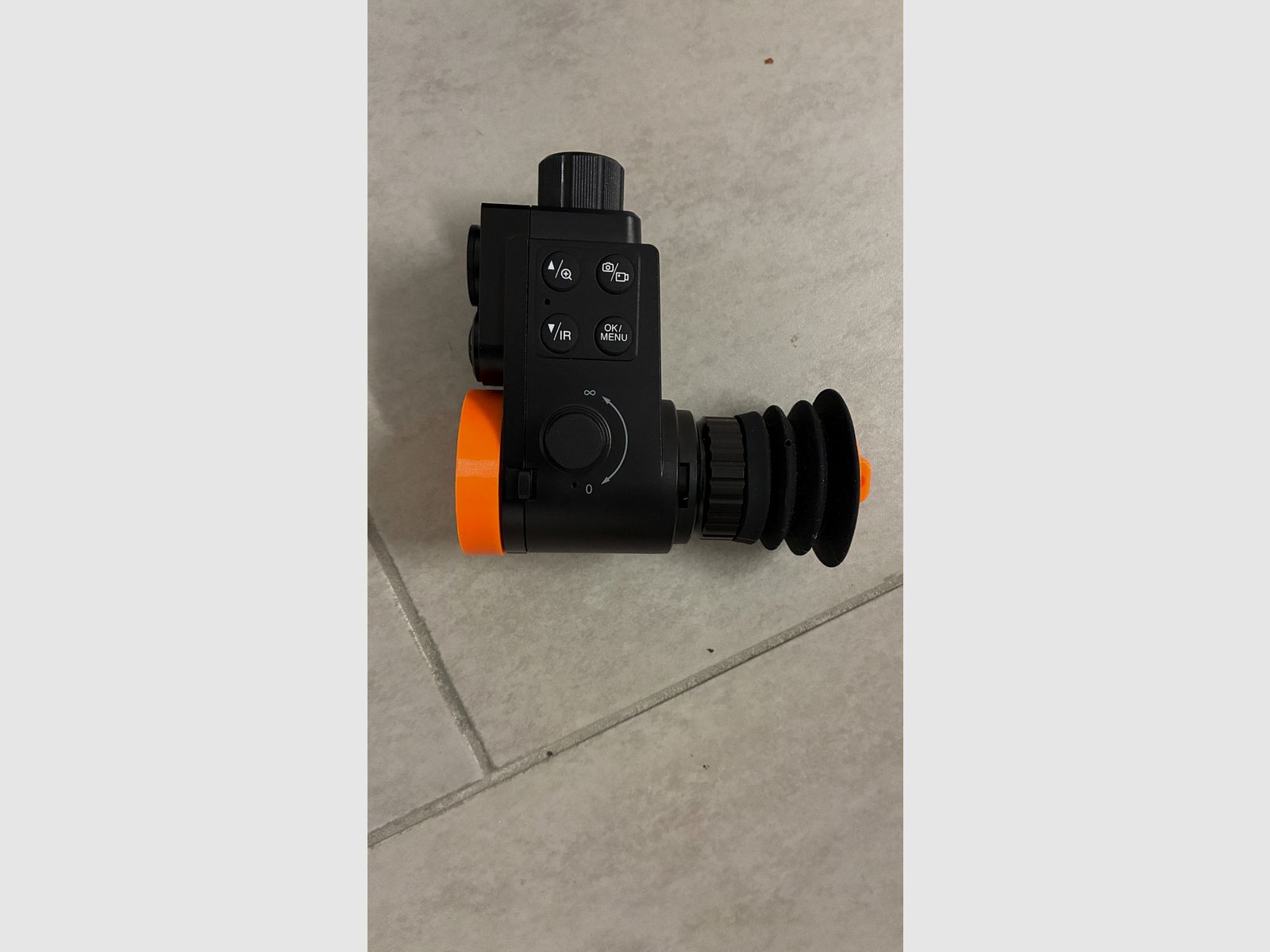 Sytong HT-880 German Edition Nachtsichtgerät + IR Strahler