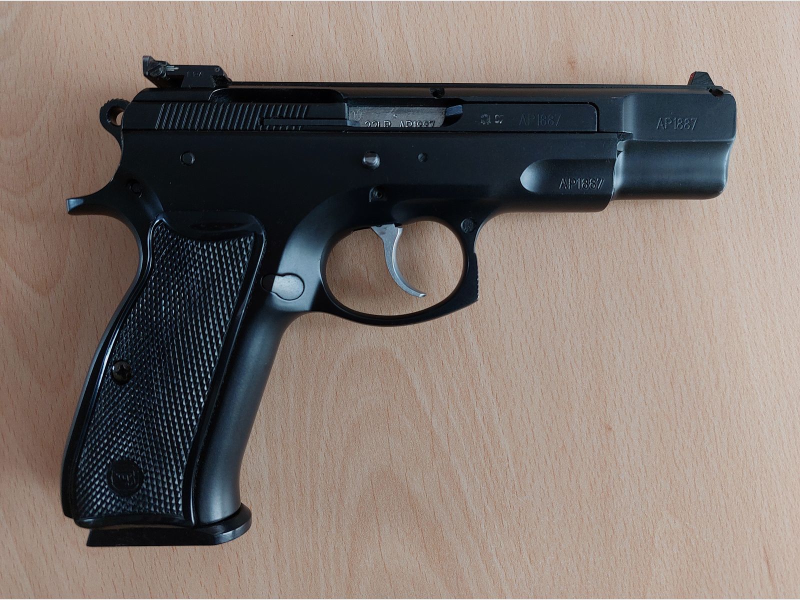 CZ 75 Kadet