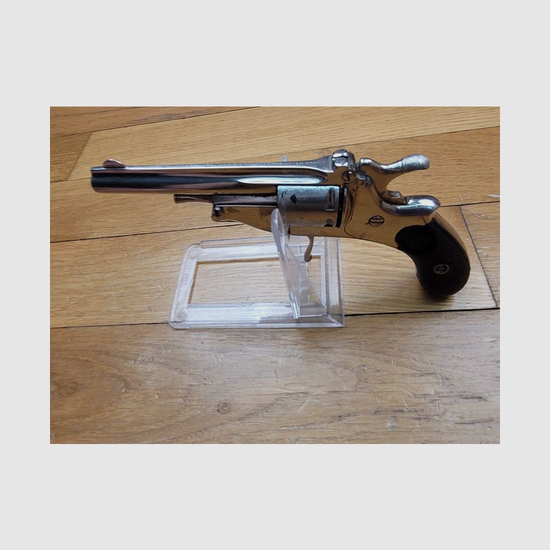 Seltener Revolver Claudin mit System – Kollektive Hülsenentnahme – 6 Schuss – Kaliber .22LR (!) – Einfach- und Doppelaktion – Mit Öffnung nach oben – Sehr seltenes und nicht dokumentiertes Stück in .22LR – TBE, Bild 9 von 23