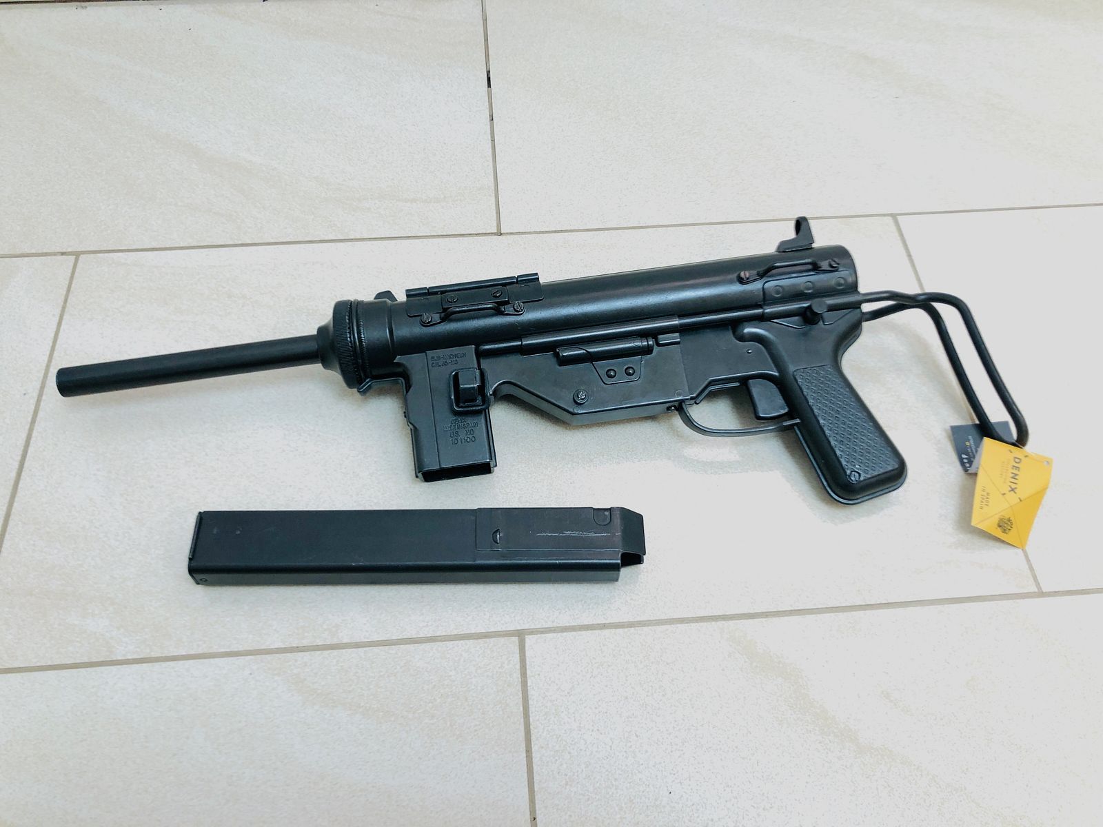 ••• Dekowaffe / Modellwaffe US Maschinenpistole M3 / Greasegun / NEU + OVP •••