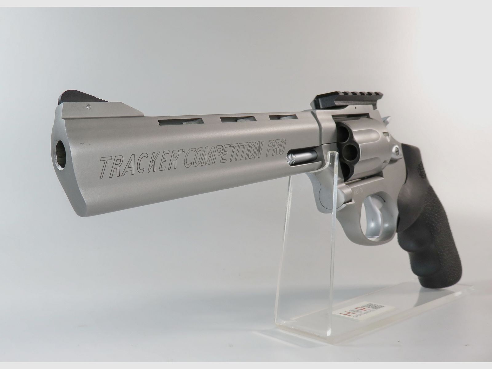 Neuwertiger Revolver Taurus Tracker Competition PRO 6" mit Weigand-Picatinny-Schiene und Hogue-Griff