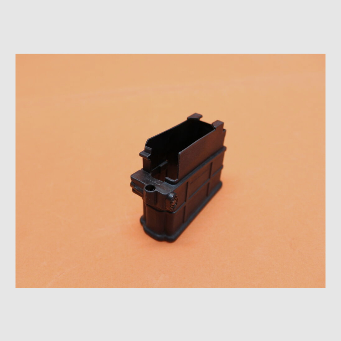 Armes légères tchèques - CSA Armes légères tchèques SA vz.58 223 : Adaptateur de chargeur AR-15 en polymère noir (58-2-065) Convient pour l'utilisation de chargeurs métalliques USGI AR-15