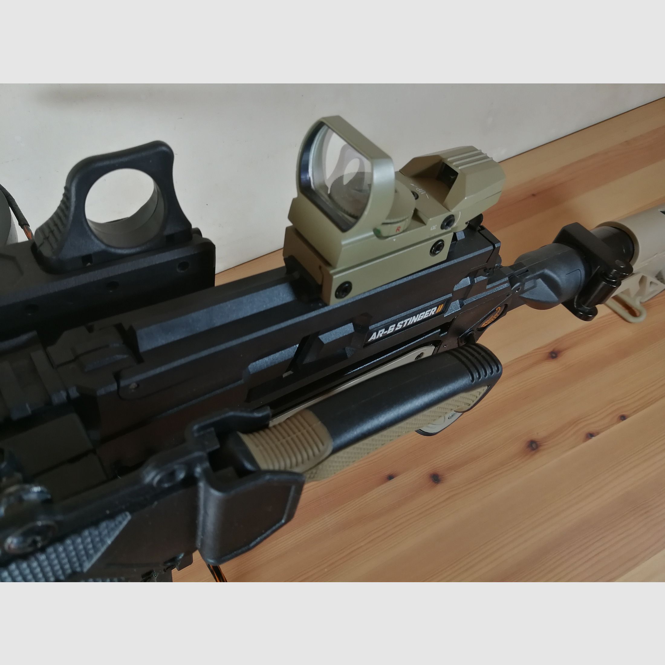 STEAMBOW AR-6 STINGER 2 MIT VIEL ZUBEHÖR, RED DOT,  SAND COLOR KIT, ZWEIBEIN, KLAPPSCHAFT.