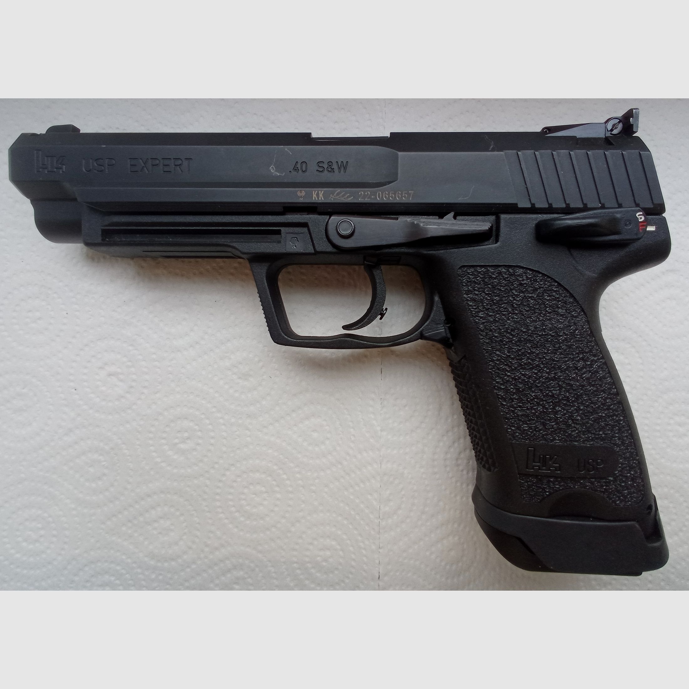 Półautomatyczny pistolet Heckler & Koch Expert – .40 S&W